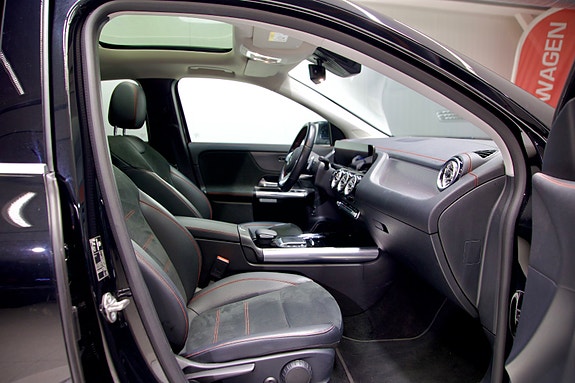 Mercedes-Benz EQA250 2 of 14