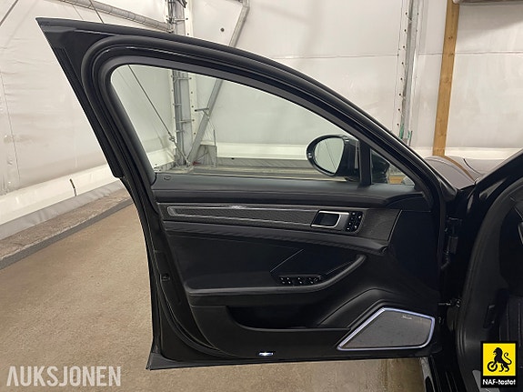 Porsche Panamera 9 of 30
