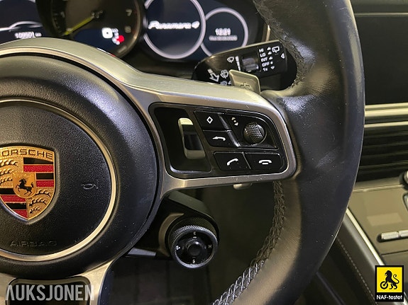 Porsche Panamera 16 of 30