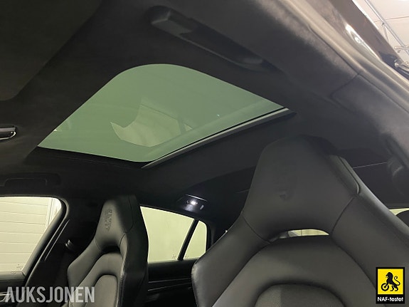 Porsche Panamera 27 of 30
