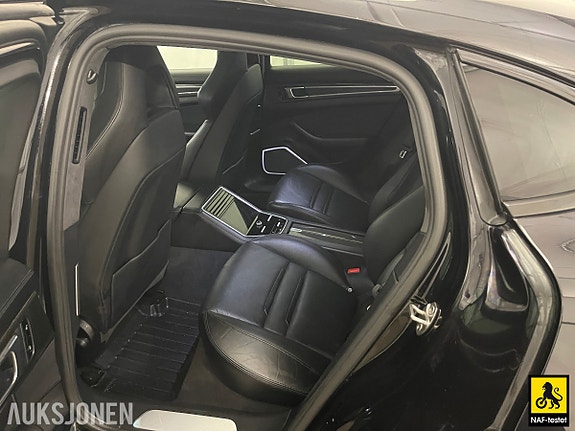 Porsche Panamera 30 of 30