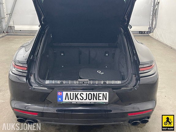 Porsche Panamera 4 of 30