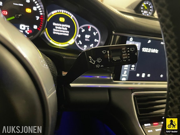 Porsche Panamera 17 of 30