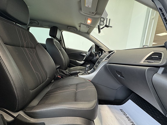 Opel Astra 14 of 29
