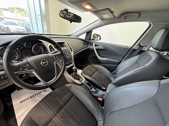 Opel Astra 17 of 29