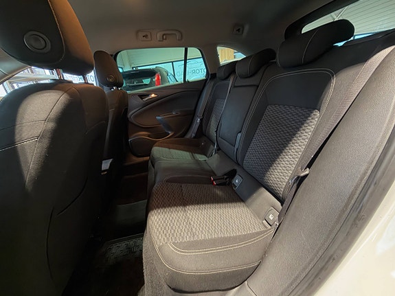 Opel Astra 16 of 17