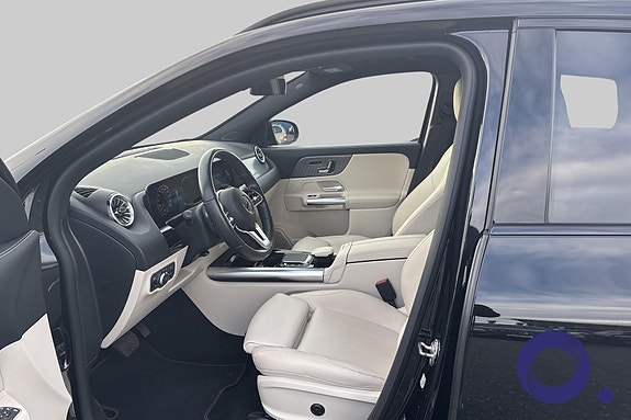 Mercedes-Benz EQA250 12 of 25