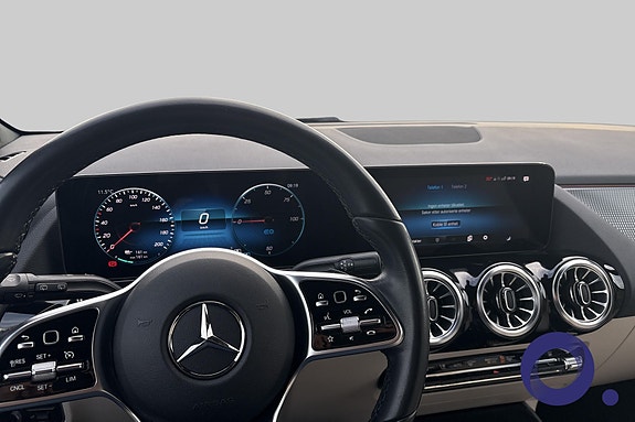 Mercedes-Benz EQA250 17 of 25