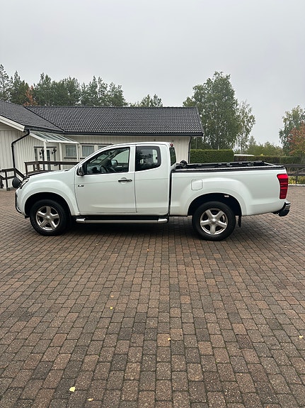 Isuzu D-max 12 of 30