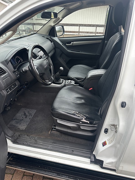 Isuzu D-max 16 of 30