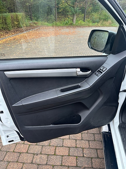 Isuzu D-max 18 of 30