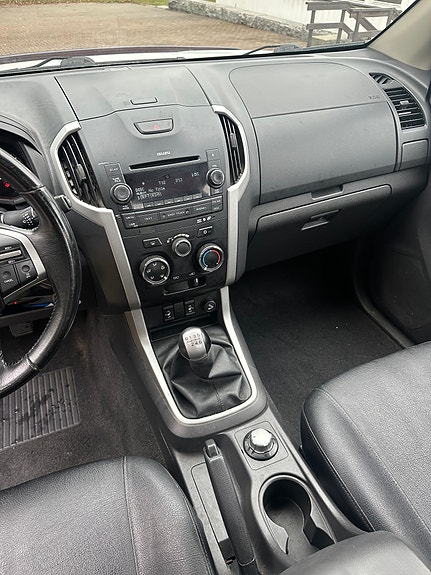 Isuzu D-max 30 of 30