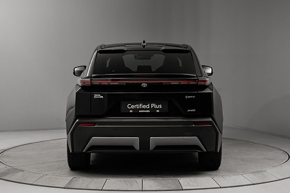 Toyota C-HR 3 of 30