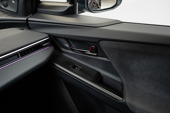 Toyota C-HR 14 of 30