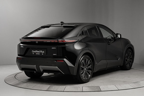 Toyota C-HR 4 of 30
