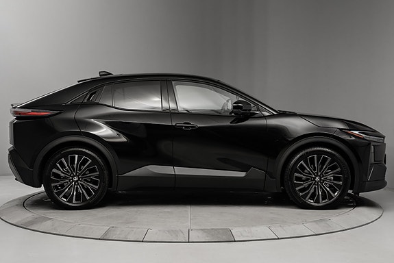 Toyota C-HR 5 of 30