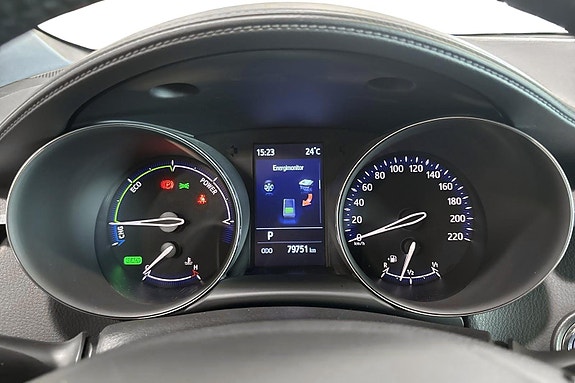 Toyota C-HR 10 of 24