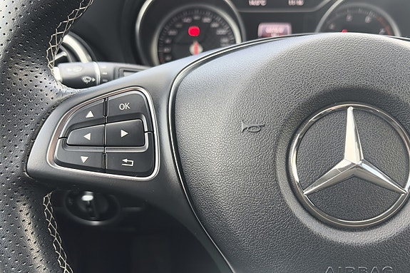 Mercedes-Benz A180 16 of 30