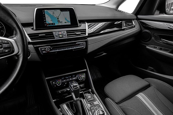 BMW 225xe 18 of 25