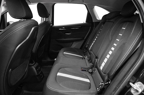 BMW 225xe 12 of 25