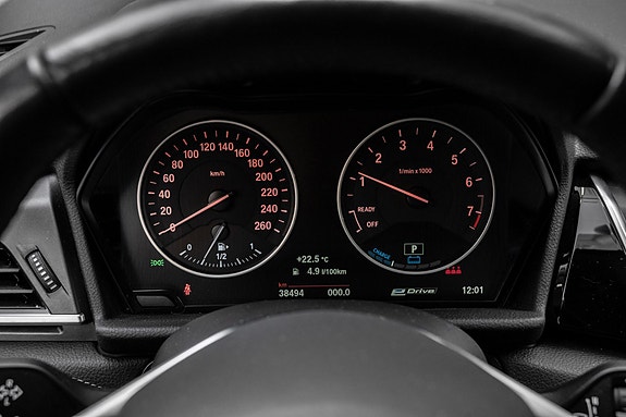 BMW 225xe 17 of 25