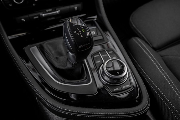 BMW 225xe 19 of 25
