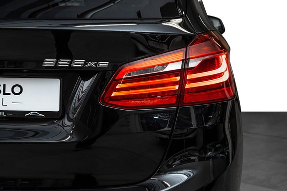 BMW 225xe 8 of 25