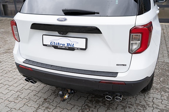 Ford Explorer 12 of 30