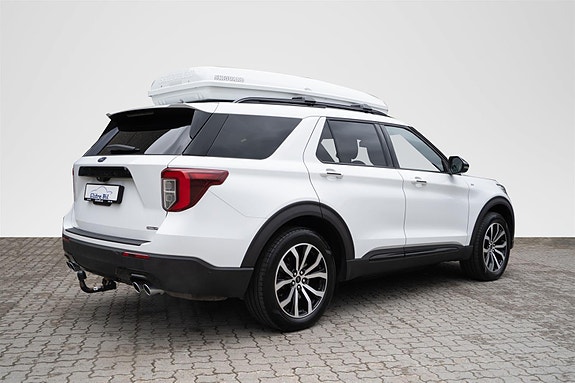Ford Explorer 7 of 30