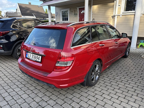 Mercedes-Benz C200 3 of 9