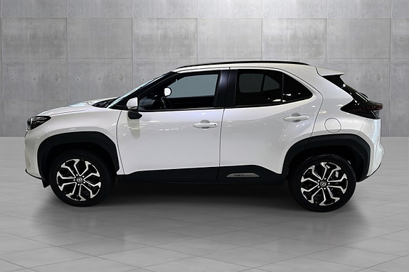 Toyota Yaris Cross 2 of 20