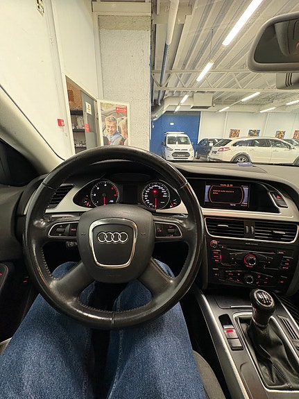 Audi A4 14 of 25