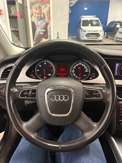 Audi A4 13 of 25