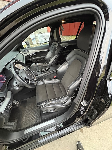 Volvo XC90 13 of 26