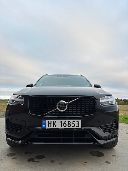 Volvo XC90 3 of 26