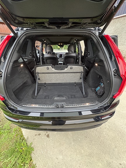 Volvo XC90 18 of 26