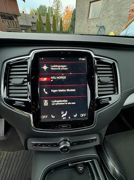 Volvo XC90 9 of 26