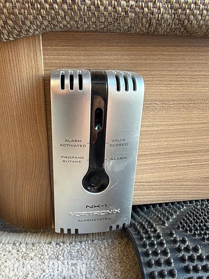 Adria Alpina 573UP 24 of 29