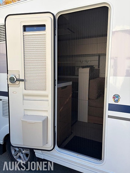 Adria Alpina 573UP 26 of 29