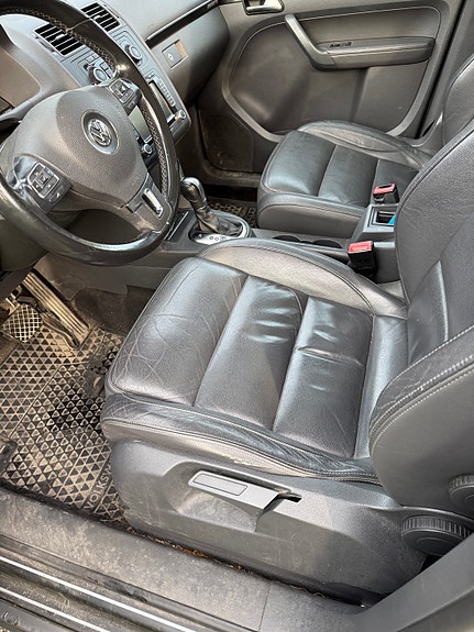 Volkswagen Touran 7 of 13