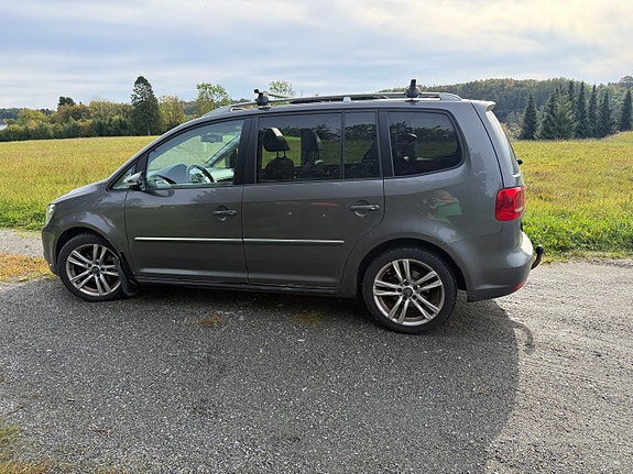 Volkswagen Touran 13 of 13