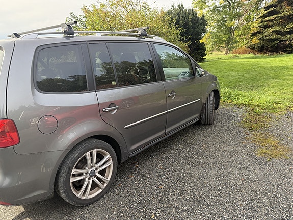 Volkswagen Touran 3 of 13
