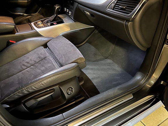 Audi A6 25 of 30