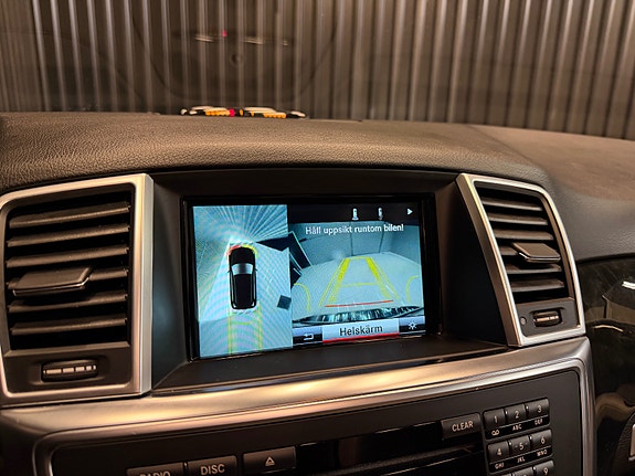 Mercedes-Benz ML250 24 of 30