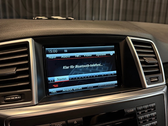 Mercedes-Benz ML250 28 of 30