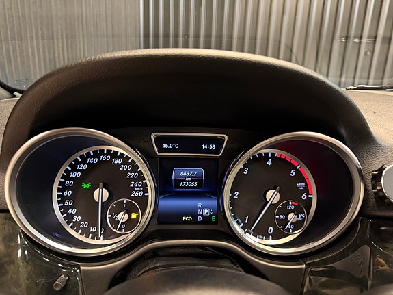 Mercedes-Benz ML250 17 of 30