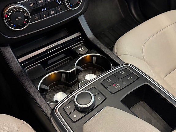Mercedes-Benz ML250 30 of 30