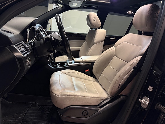 Mercedes-Benz ML250 16 of 30