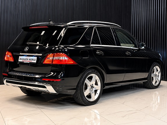 Mercedes-Benz ML250 12 of 30