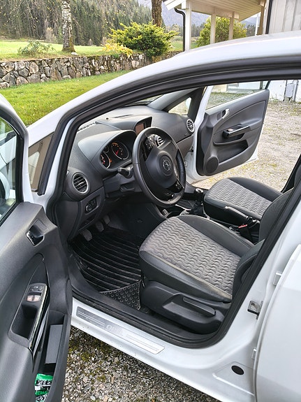 Opel Corsa 14 of 24